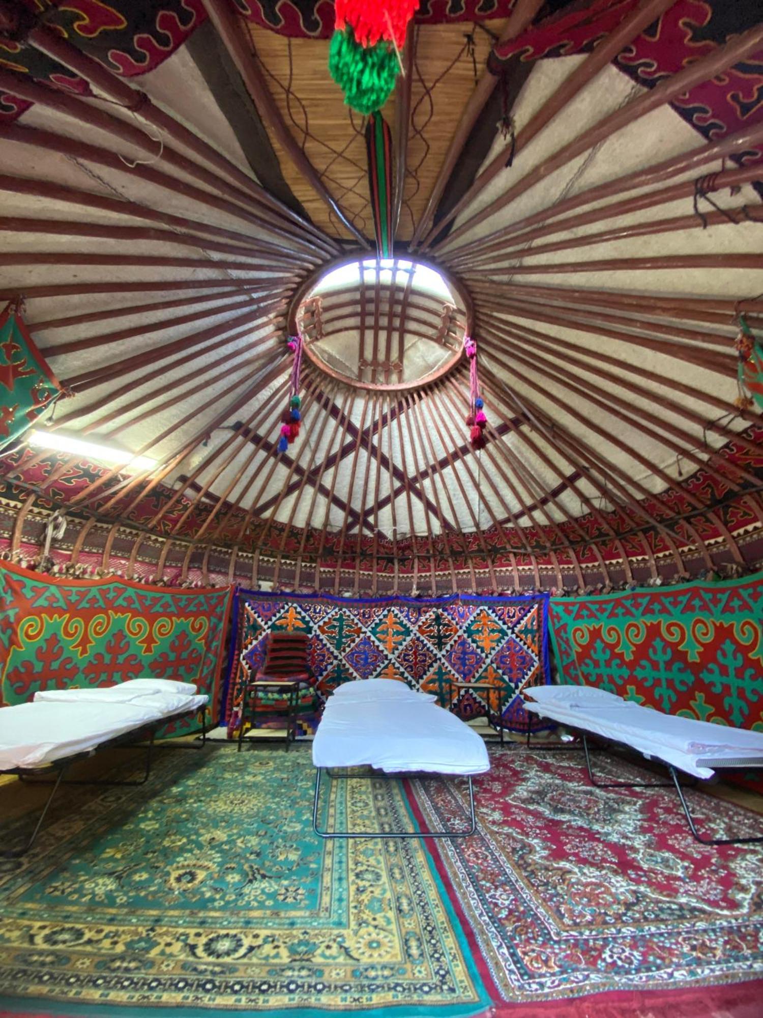 Agyn Guest House Karakol Eksteriør bilde